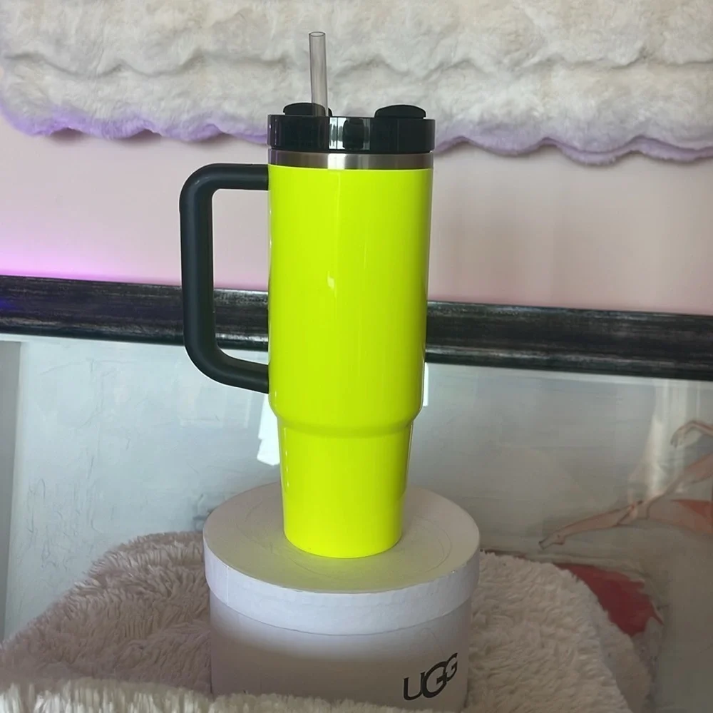 Stanley Bright Yellow Travel Mug with Black Handle - Picture 5 of 6
